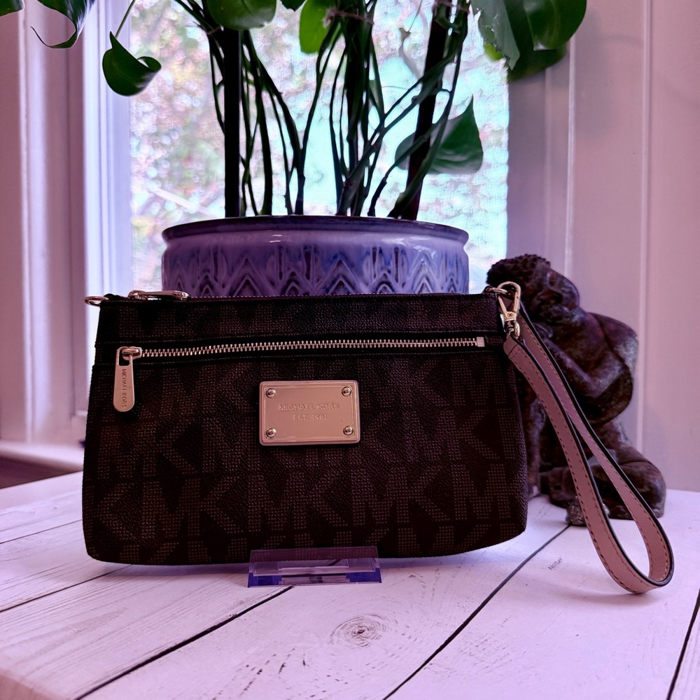 Michael Kors | Black and Brown‎ Monogram Wristlet